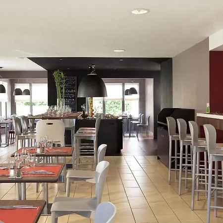 Campanile Clermont-ferrand Sud Hotel 3*