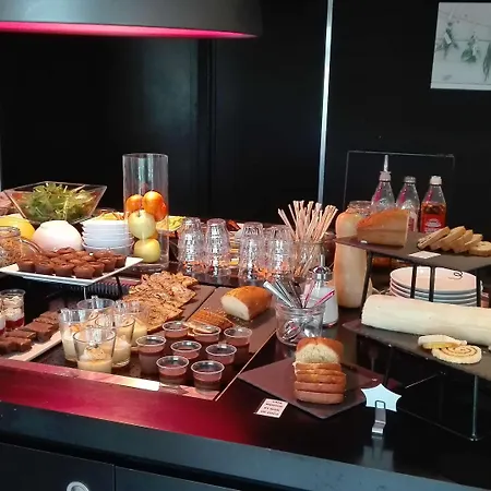 Campanile Clermont-ferrand Sud Hotel 3*