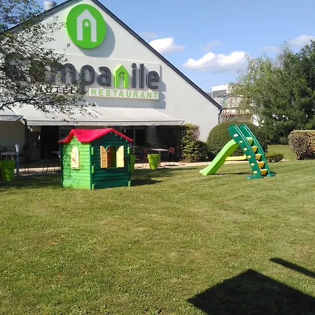 克莱蒙费朗 ～ 伊苏瓦尔钟楼酒店 酒店 伊苏瓦尔