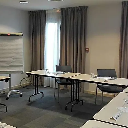 Campanile Clermont-ferrand Sud 3*