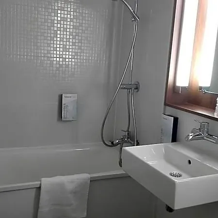 Campanile Clermont-ferrand Sud 3* Issoire