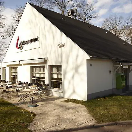 克莱蒙费朗 ～ 伊苏瓦尔钟楼酒店 3*