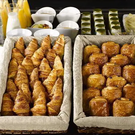 克莱蒙费朗 ～ 伊苏瓦尔钟楼酒店 3*